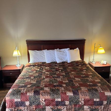 Clinton Town & Country Motel المظهر الخارجي الصورة