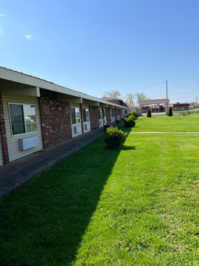 Clinton Town & Country Motel المظهر الخارجي الصورة